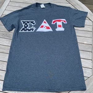 Sigma Delta Tau T-shirt - Like New